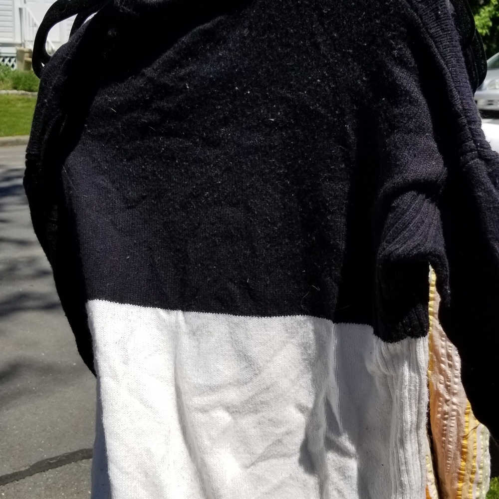 Funky French sweater - Picture 3 of 3